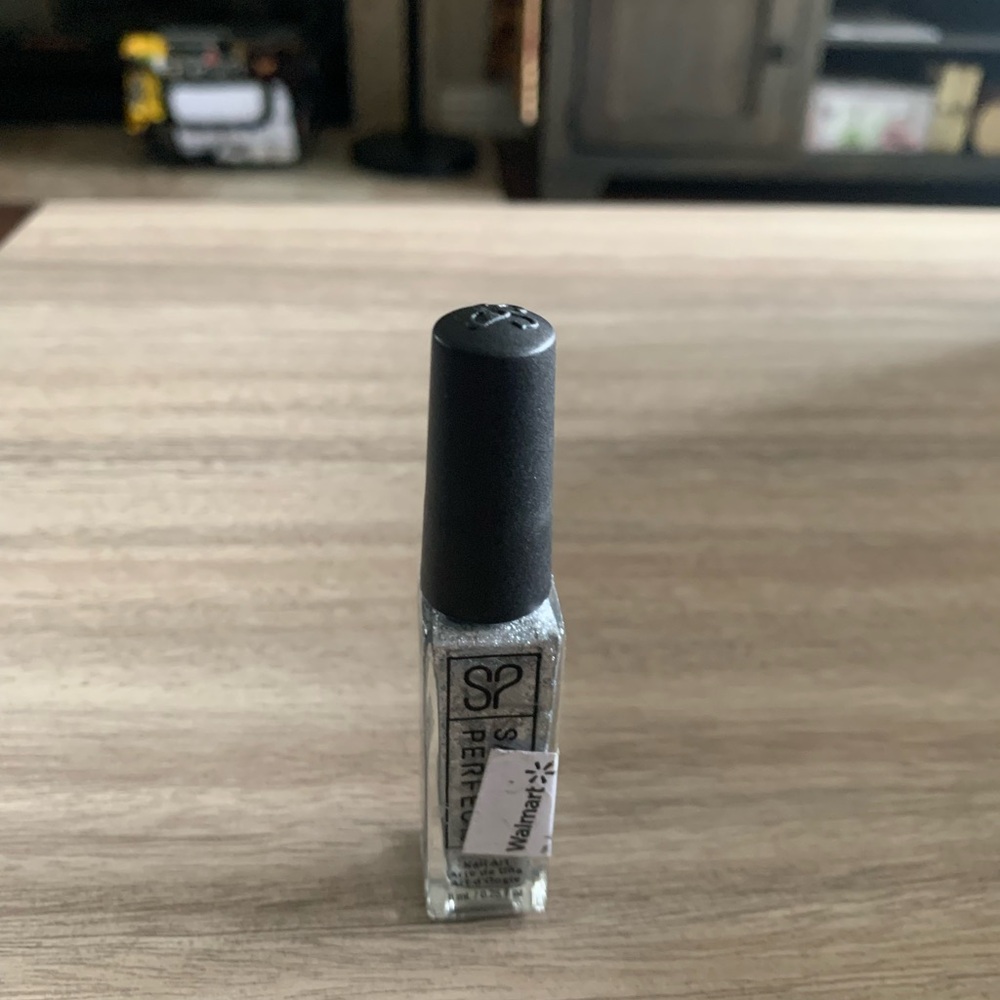 SP Salon Perfect Sparkly 803 Silver Plated Nail Polish NWT